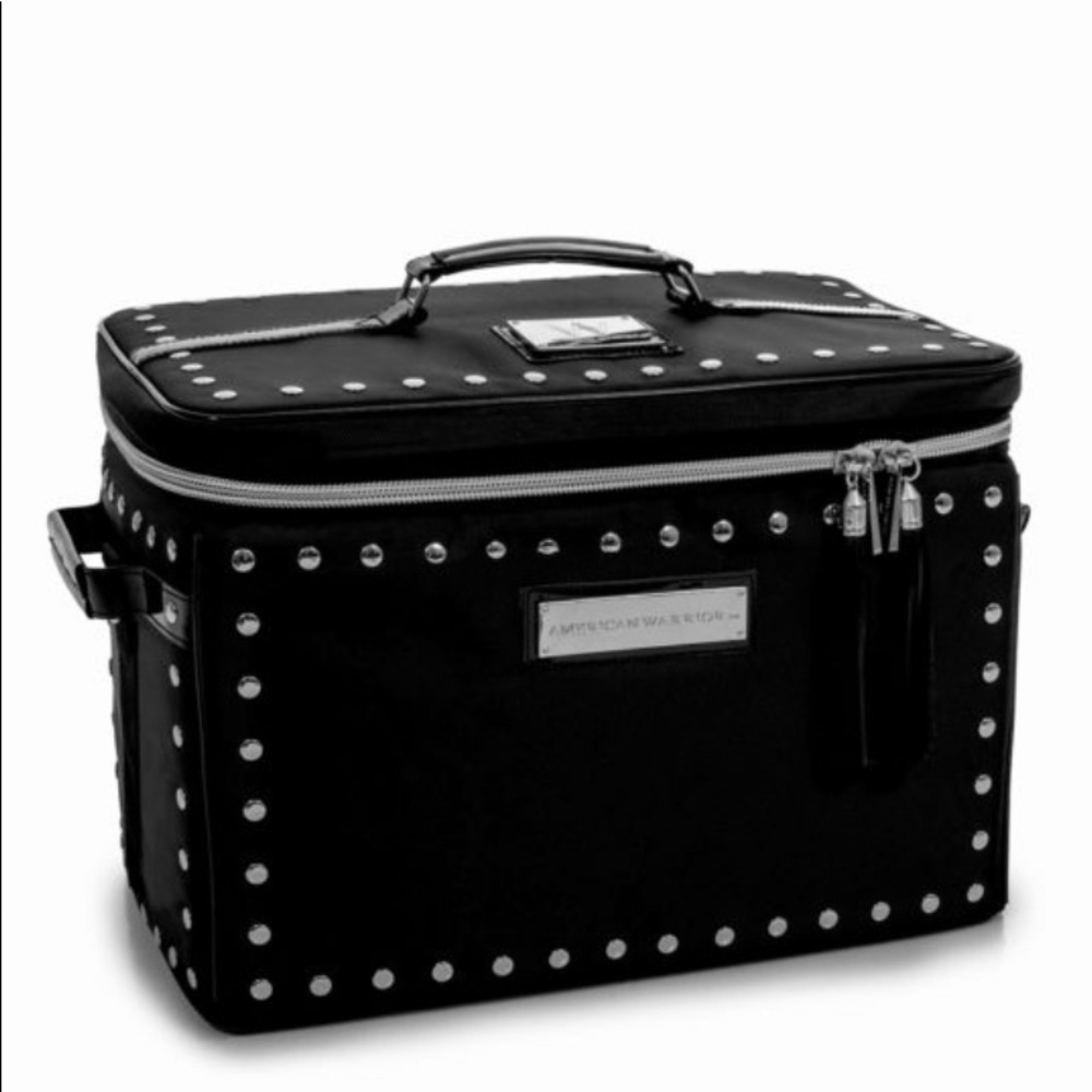 American Warrior Ultimate Toiletry Bag